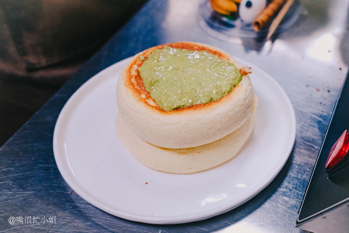 板橋早午餐|隔壁早餐 NextDoor─板橋市場內的質感早午餐 - 第21張圖 隔壁早餐-開心果舒芙蕾